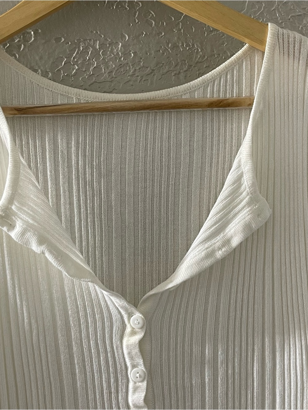 Y2K Women’s White Ribbed Button-Front Tank Top Large - Picture 2 of 7